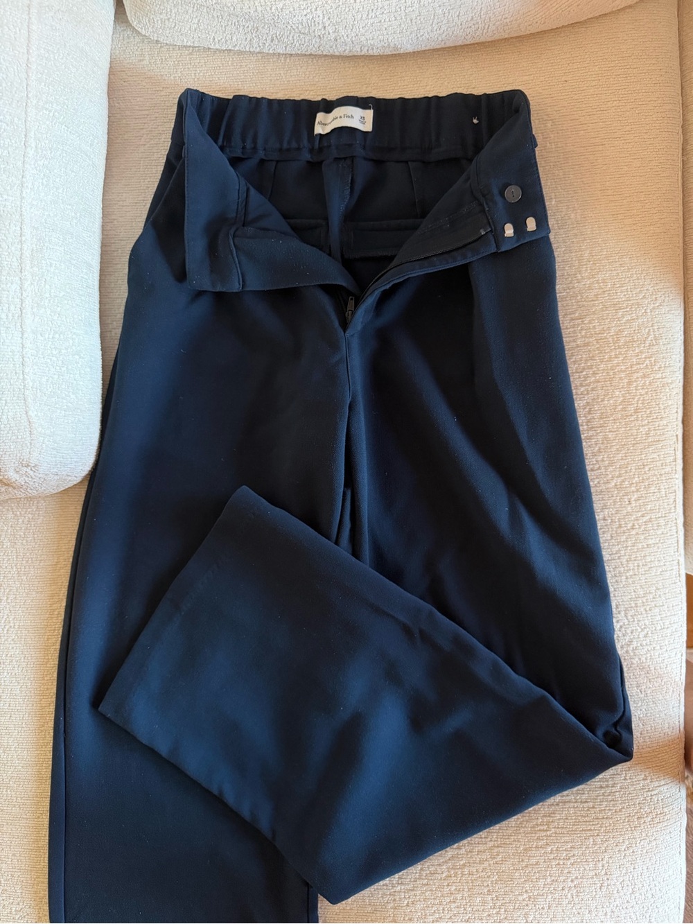 Abercrombie & Fitch Women’s Navy Wide Leg Trousers